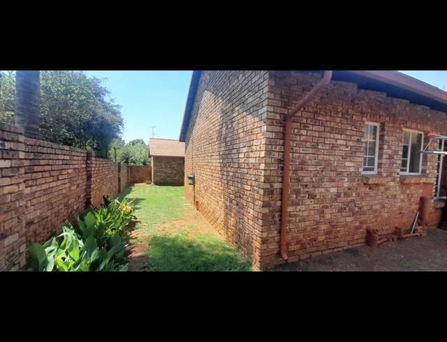 2 BEDROOM PROPERTY TO RENT IN AMBERFIELD